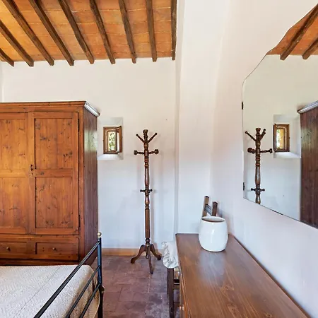 Elegant 2-bedroom In Tuscan Casa de Férias *