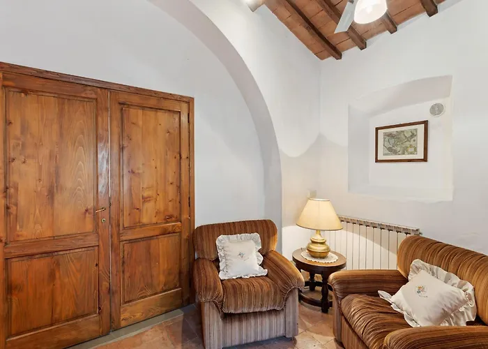 Elegant 2-bedroom In Tuscan