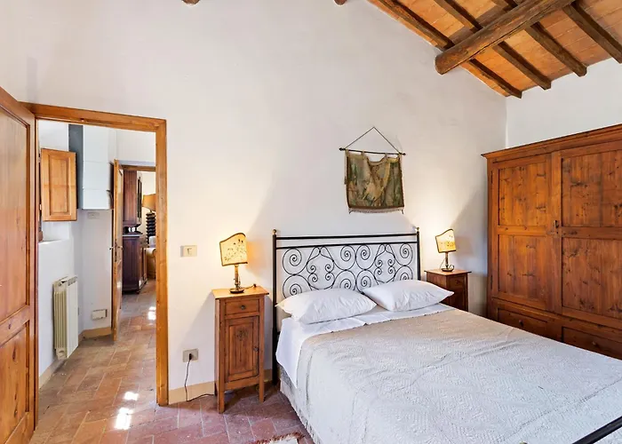 Elegant 2-bedroom In Tuscan Holiday home *