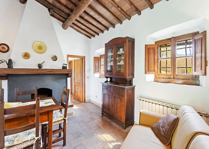 Elegant 2-bedroom In Tuscan *