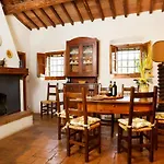 Elegant 2-bedroom In Tuscan *