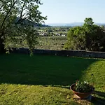 Ferienhaus Elegant 2-bedroom In Tuscan