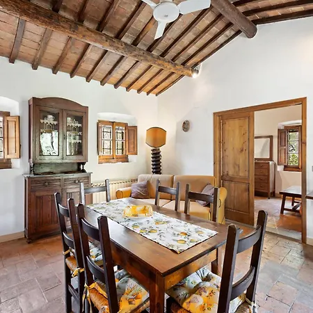 Ferienhaus Elegant 2-bedroom In Tuscan *