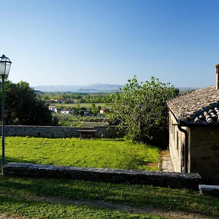 Ferienhaus Elegant 2-bedroom In Tuscan Cortona